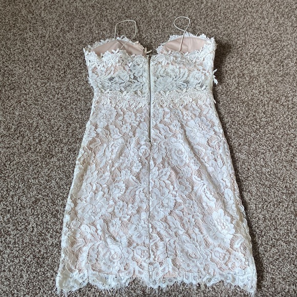 Forever 21 Laced-floral dress, Size M - Picture 4 of 4